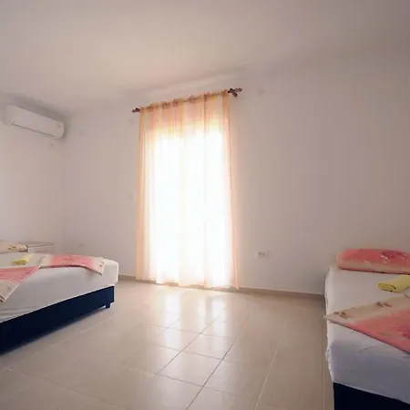 Nedovic-jaz Apartment *